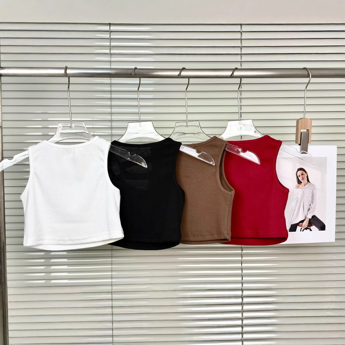 Débardeurs courts côtelés sans - Tank Top Ribbed avis et prix